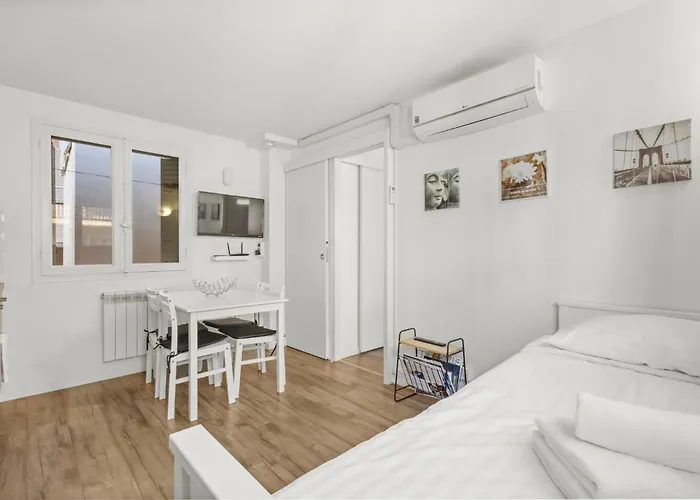 Close From Palais Des Congres *